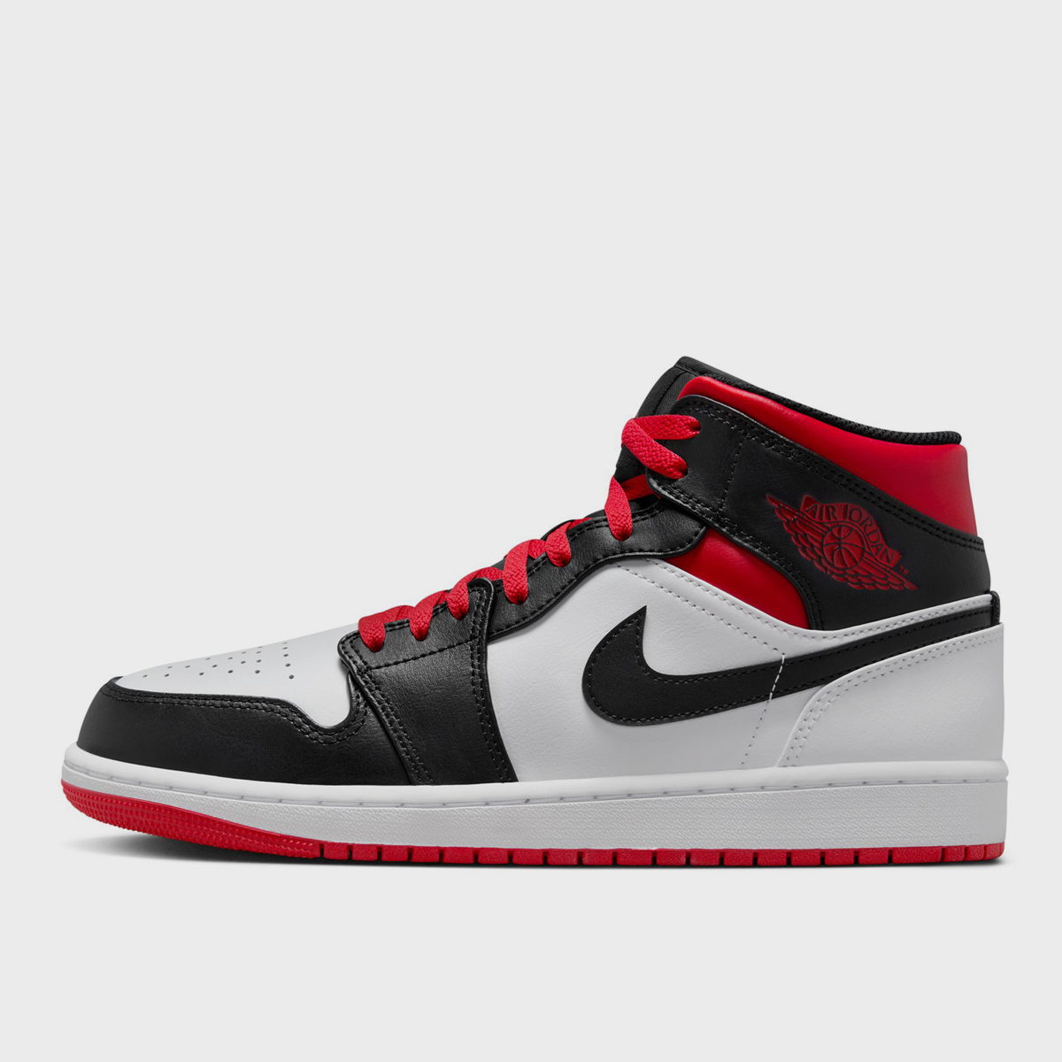 Air Jordan 1 Mid, JORDAN, Footwear, white/gym red/black, taille: 44