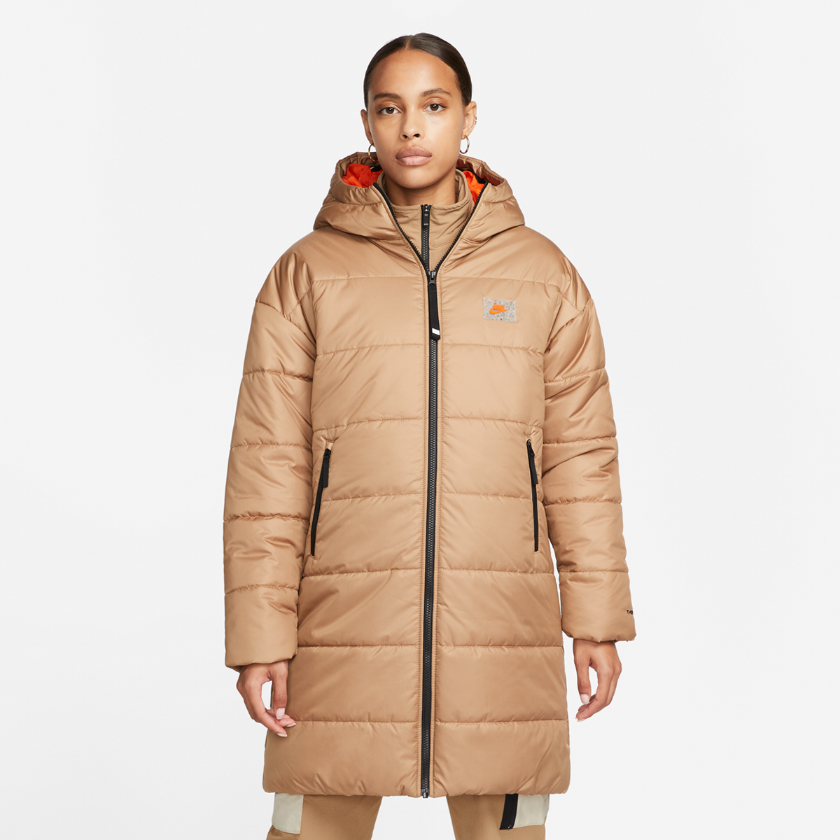 nike sportswear therma-fit repel synthetic-fill hooded parka, parkas, vêtements, dk driftwood/safety orange, taille: xs, tailles disponibles: