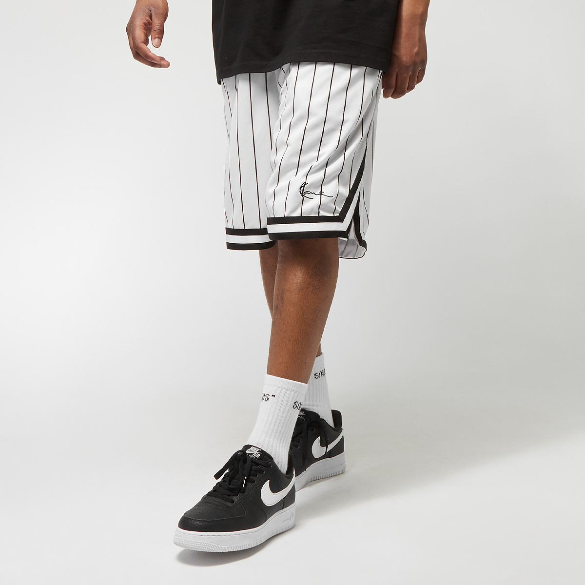 small signature pinstripe mesh shorts, karl kani, apparel, white/black, taille: xl